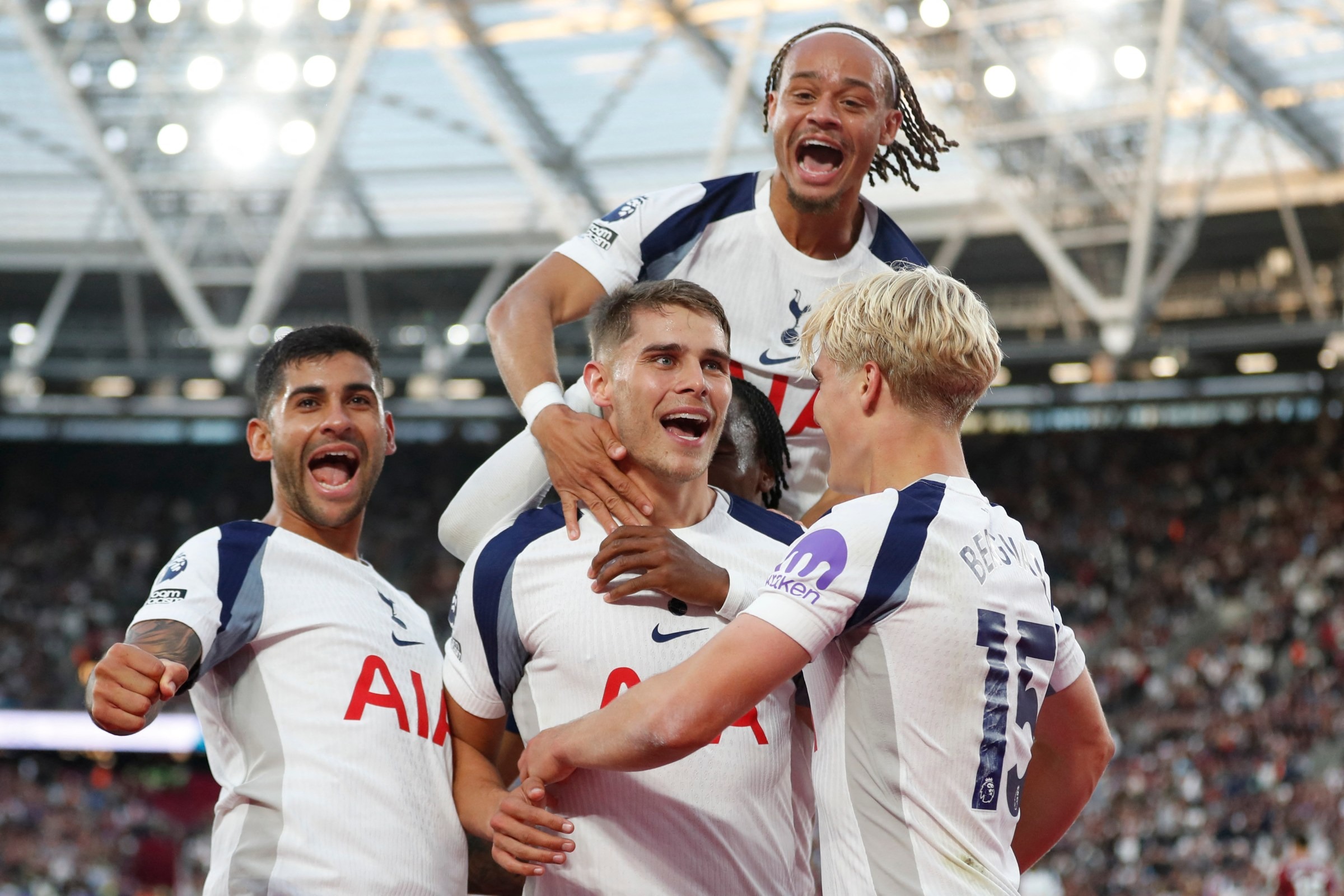 Nhận định soi kèo Leeds vs Tottenham lúc 18h30 ngày 4/10/2025 nhan-dinh-soi-keo-leeds-vs-tottenham-luc-18h30-ngay-4-10-2025-1