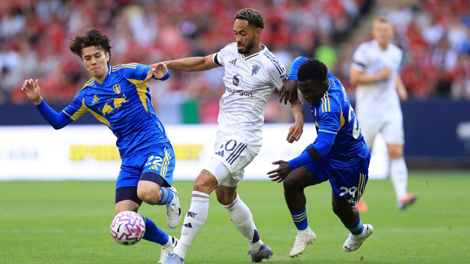 nhan-dinh-soi-keo-leeds-vs-man-united-luc-19h30-ngay-4-1-2025-1