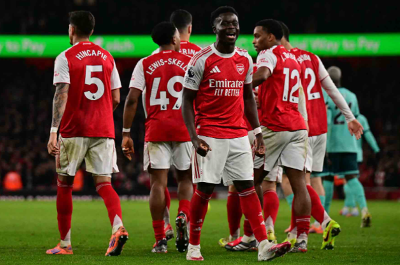 tranh-nhanh-dai-chien-arsenal-rong-cua-viet-nen-mua-giai-lich-su